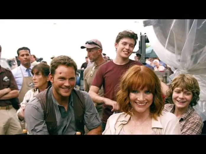 Wideo do filmu Jurassic World — Jurassic World / Featurette "Bienvenue à Jurassic World"