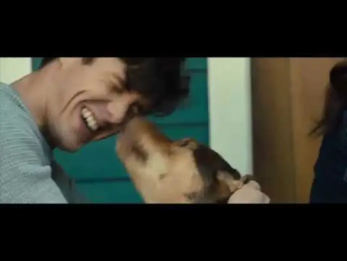 Wideo do filmu O psie, który wrócił do domu — L’Incroyable Aventure de Bella - Extrait "Rentre à la Maison" VF