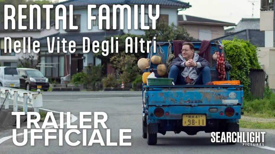 Wideo do filmu Rodzina do wynajęcia — Rental Family - Nelle Vite Degli Altri | Trailer Ufficiale | Dal 19 Febbraio al Cinema