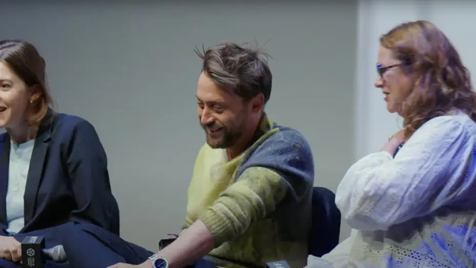 Wideo do filmu Prawdziwy ból — Jesse Eisenberg, Kieran Culkin, Jennifer Grey & More on A Real Pain