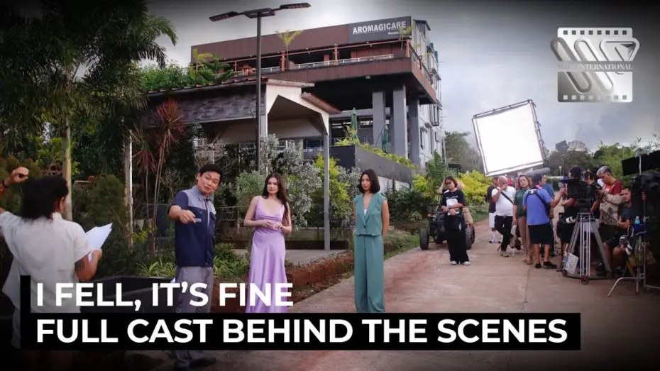 Wideo do filmu I Fell, It's Fine — 'I Fell It's Fine', Full Cast Behind The Scenes