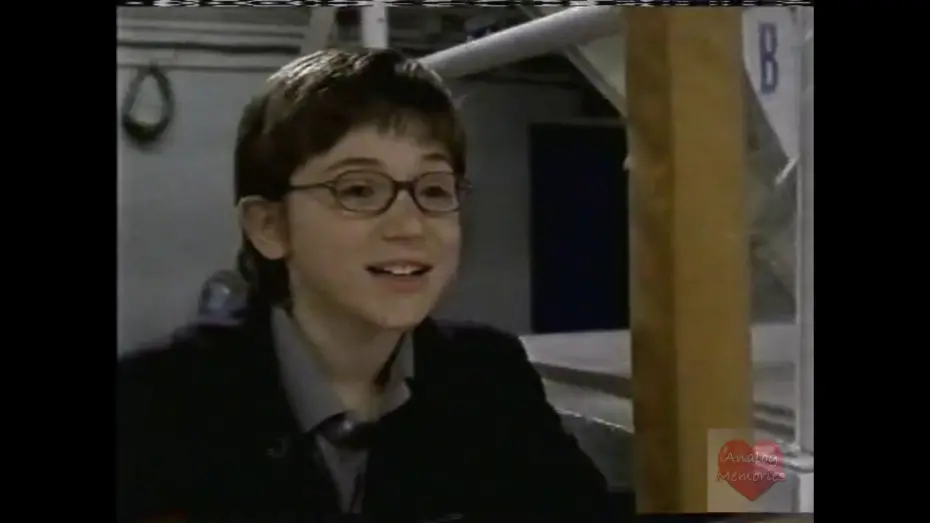 Wideo do filmu Genius — Genius & Quints | Disney Channel | Movies | Promo | 2000 | Tuesday