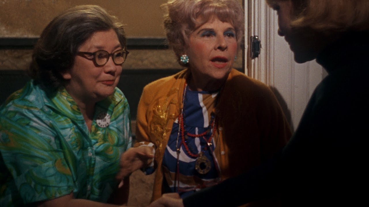Wideo do filmu Dziecko Rosemary — Patsy Kelly in Rosemary's Baby