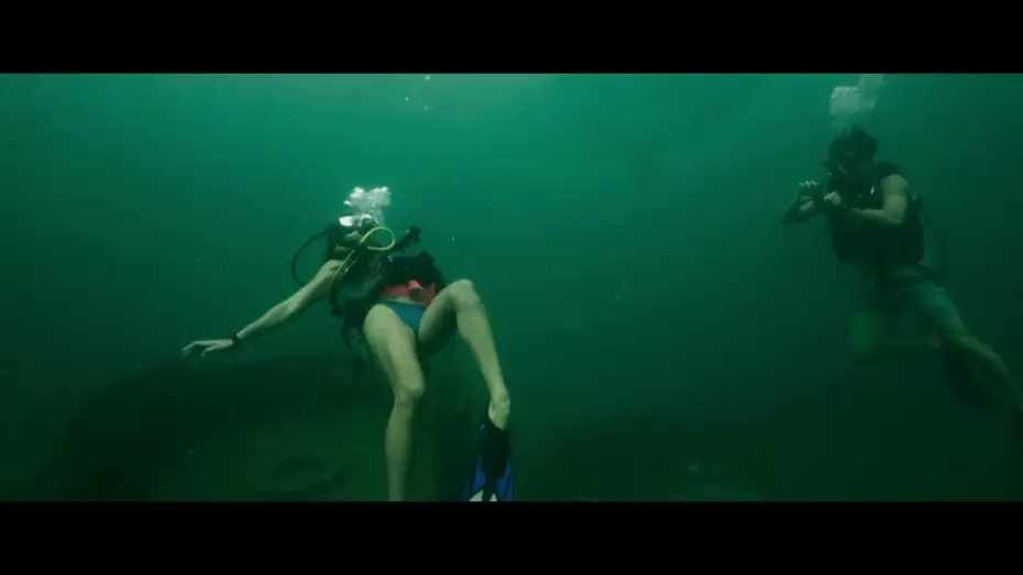 Wideo do filmu Into the Deep — UK Teaser