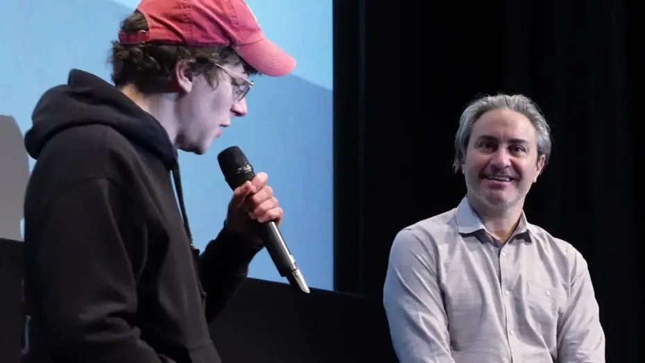 Wideo do filmu Secret Mall Apartment — Jesse Eisenberg Q&A Featurette