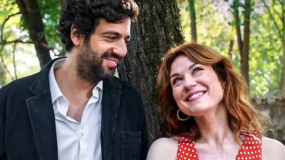 Wideo do filmu Double foyer — DOUBLE FOYER Bande Annonce (2024) Max Boublil, Emilie Dequenne