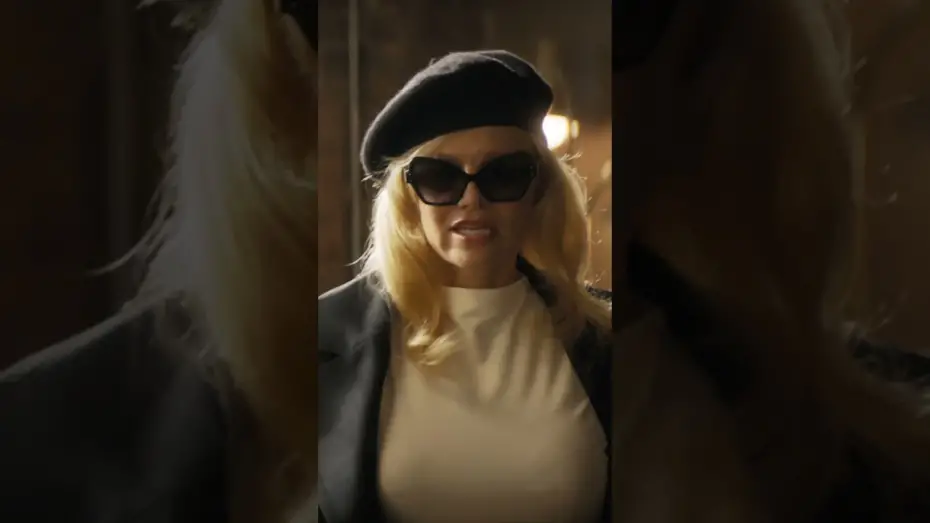 Wideo do filmu Naga broń — Pamela Anderson Loves The Naked Gun