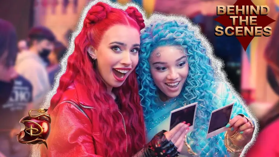 Wideo do filmu Następcy: Rebelia Red — Kylie Cantrall & Malia Baker: A Day in the Life