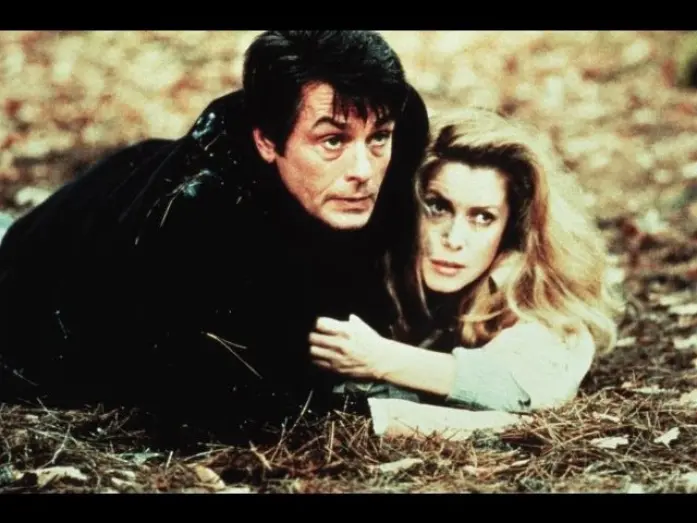 Wideo do filmu Szok — Alain Delon  -in the movie - LE CHOC--אלן דלון