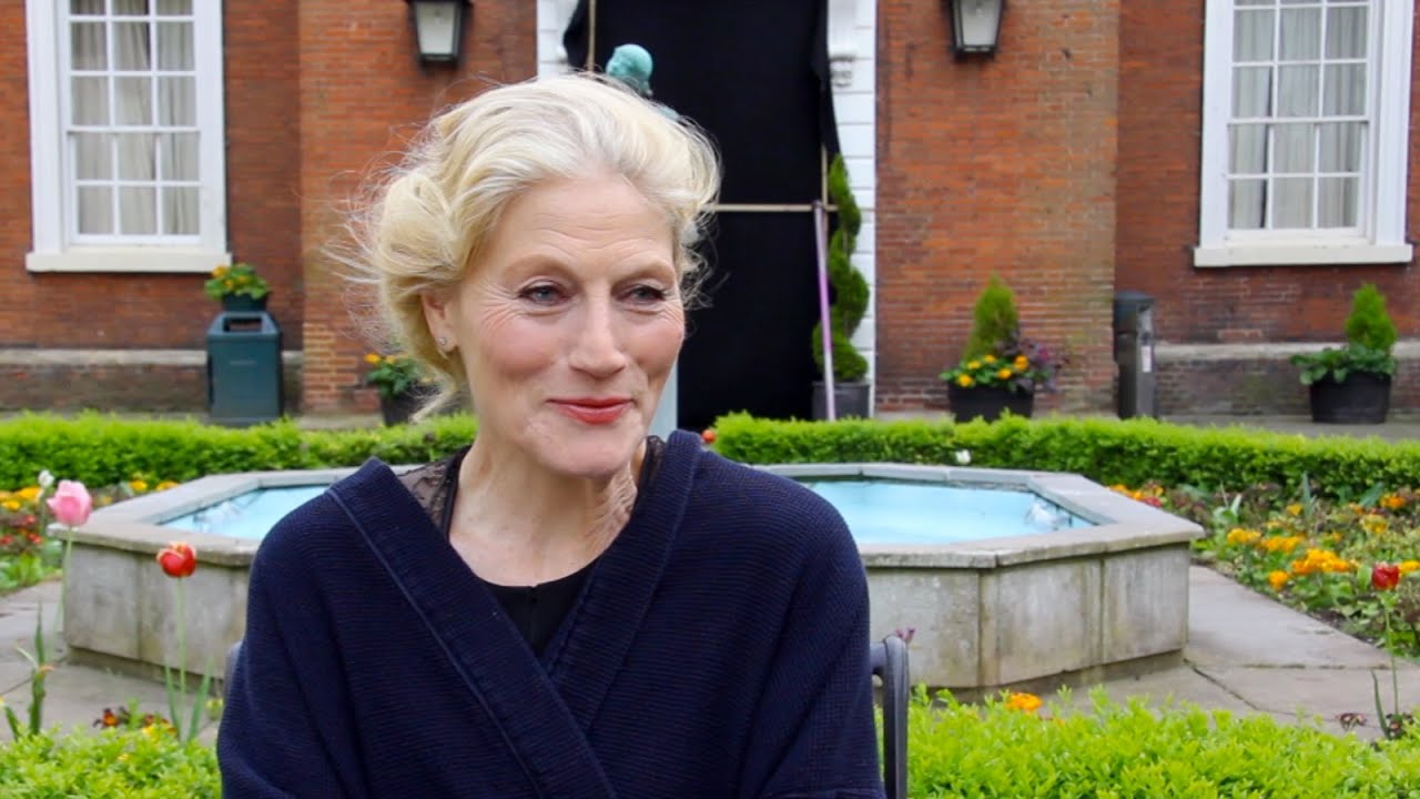Wideo do filmu 45 lat — interview with actor Geraldine James