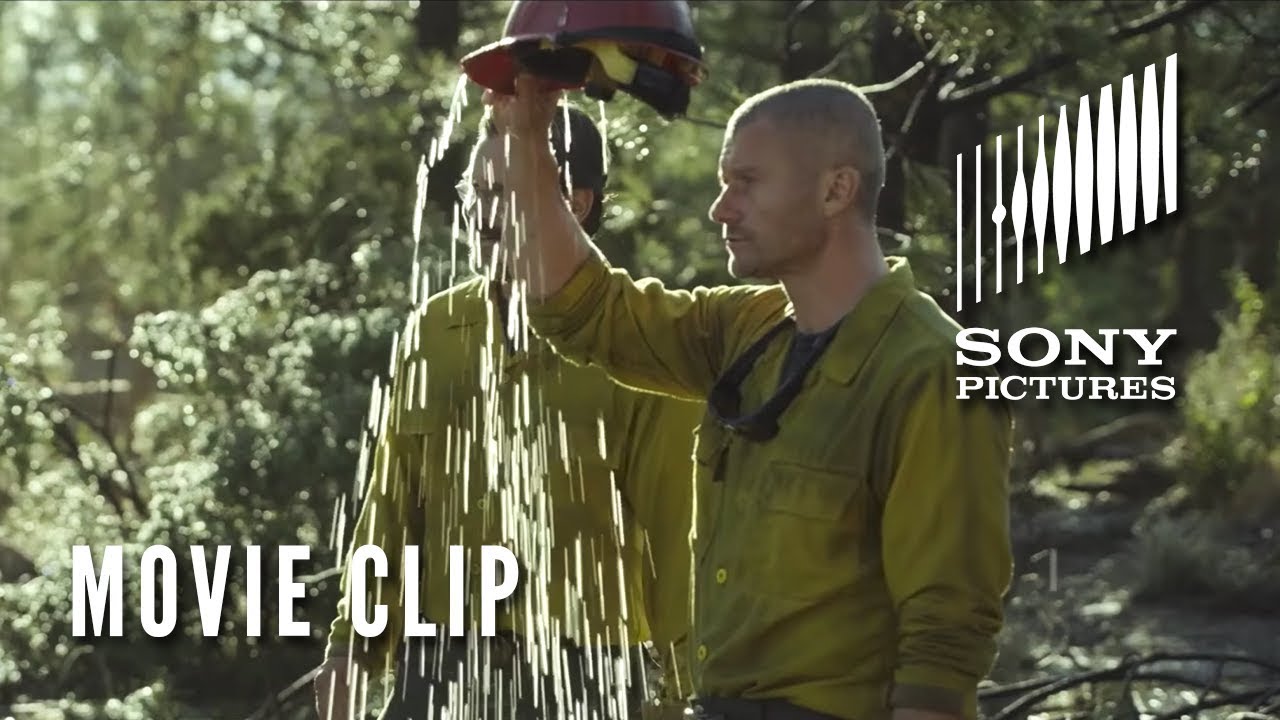 Wideo do filmu Tylko dla odważnych — Movie Clip - Waterlogged