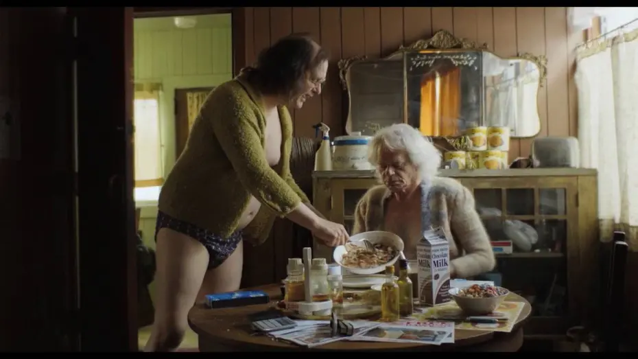 Wideo do filmu Oślizgły dusiciel — Clip #1 - Greasy Food