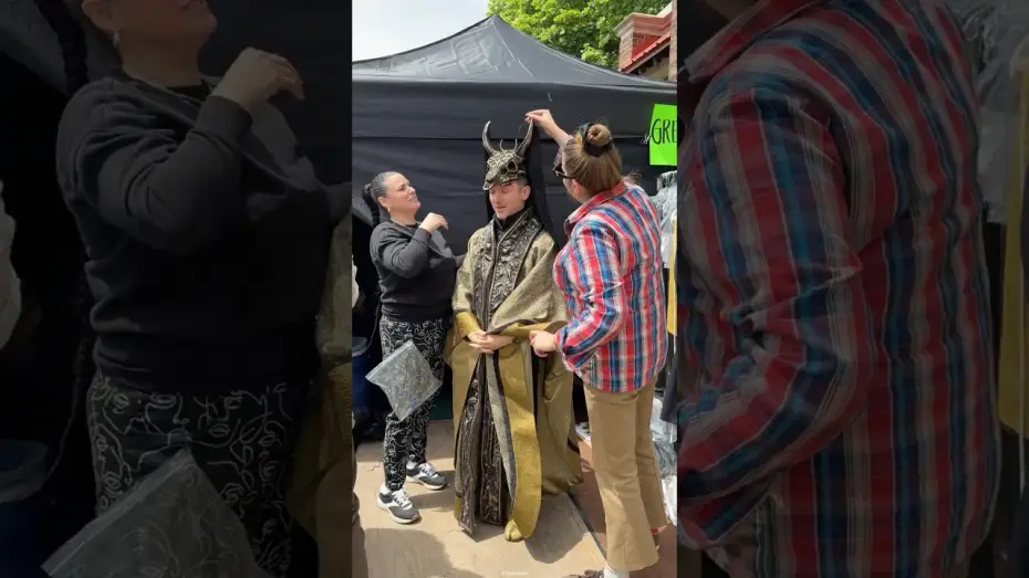 Wideo do filmu Zabawa w pochowanego 2: Szukam — Making Elijah's Wardrobe