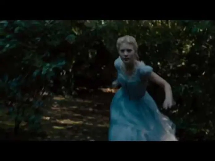 Wideo do filmu Alicja w Krainie Czarów — ALICE IN WONDERLAND - Il teaser trailer italiano