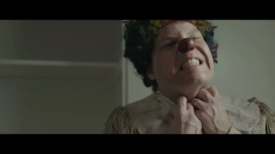 Wideo do filmu Klaun — CLOWN - extrait "Je le sens mal..." VOST