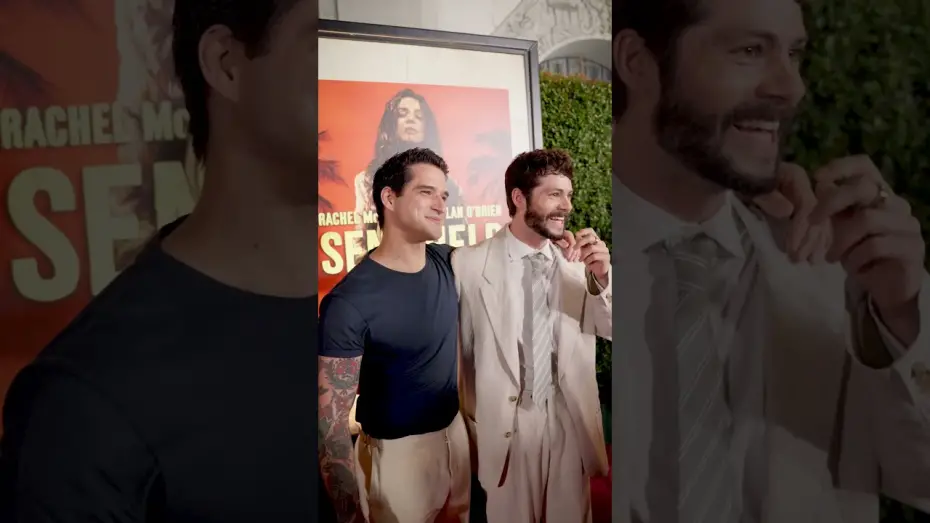 Wideo do filmu Pomocy — Dylan O’Brien and Tyler Posey reunite at the SEND HELP World Premiere!