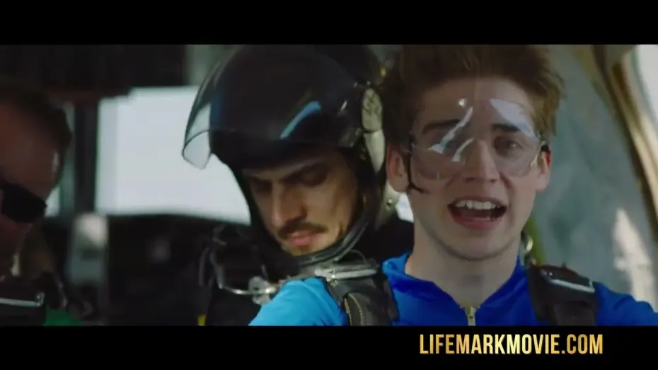 Wideo do filmu Lifemark — Scene: "David and Nate Skydive"
