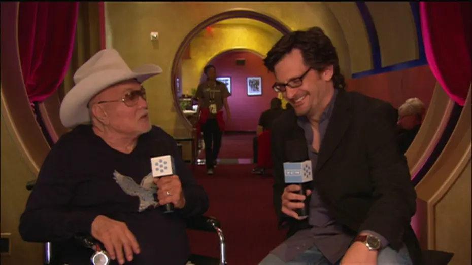 Wideo do filmu Ucieczka w kajdanach — Tony Curtis Talks Race and Sidney Poitier with TCM host Ben Mankiewicz