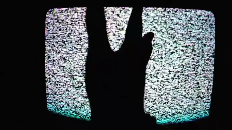 Wideo do filmu Fragments — FRAGMENTS | un film expérimental de Duncan Sevillano