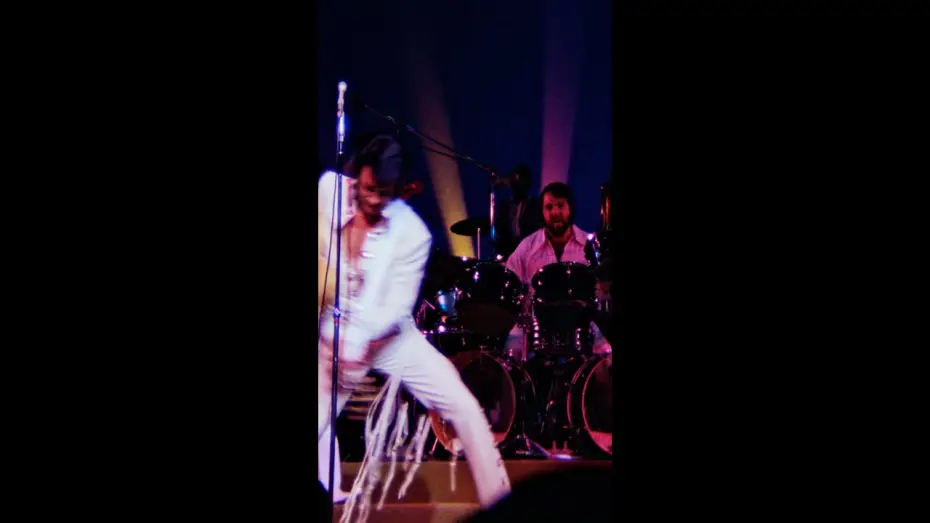 Wideo do filmu EPiC: Elvis Presley in Concert — Get moving in IMAX