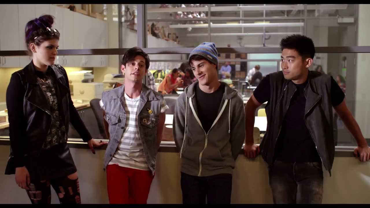 Wideo do filmu G.B.F. — EXCLUSIVE CLIP - Mean Girls Musical