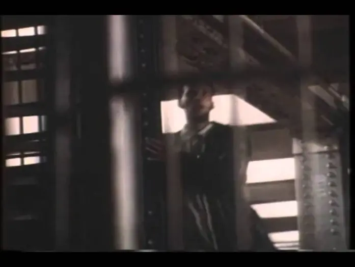 Wideo do filmu Dzielnica pięciu narożników — Five Corners Trailer 1987