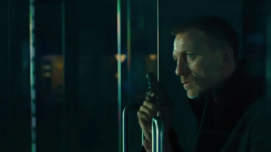 Wideo do filmu Skyfall — Bond vs Patrice in Shanghai