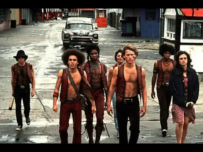 Wideo do filmu Wojownicy — LA BANDE ANNONCE DES GUERRIERS DE LA NUIT DE WALTER HILL