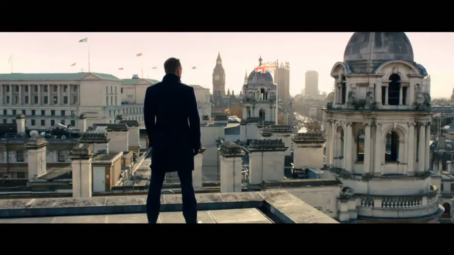 Wideo do filmu Skyfall — See The #1 Movie in the World Now!