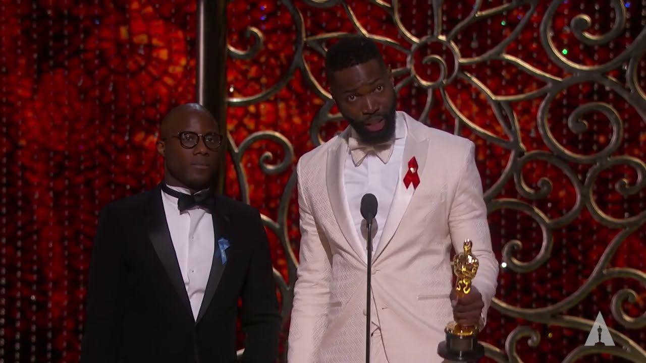 Wideo do filmu Moonlight — "Moonlight" wins Best Adapted Screenplay | 89th Oscars (2017)