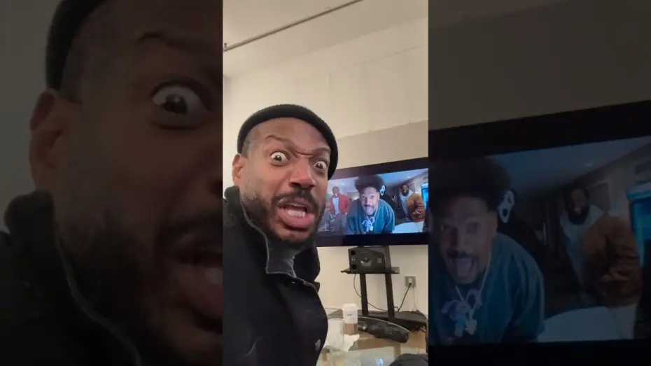 Wideo do filmu Scary Movie — We coming early! I’m bringing Scary Movie to theatres one week sooner. See you June 5th!