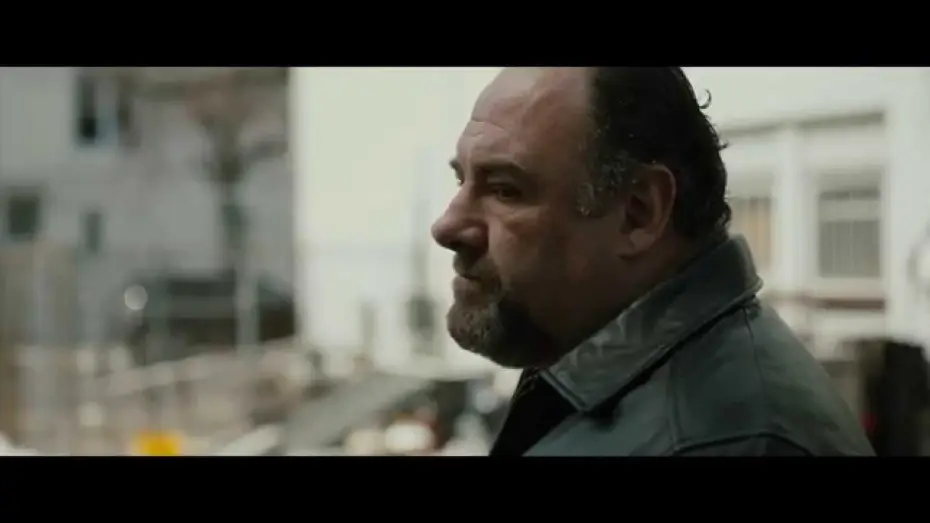 Wideo do filmu Brudny szmal — Quand vient la Nuit - Extrait Le Sac [Officiel] VF HD