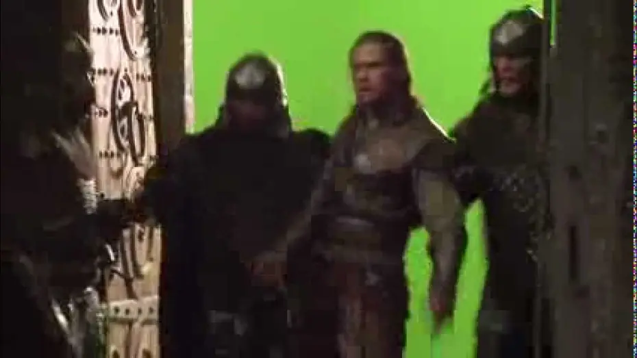 Wideo do filmu Królewna Śnieżka i Łowca — Il primo giorno di Chris Hemsworth sul set di Biancaneve e il Cacciatore (sottotitoli in italiano)