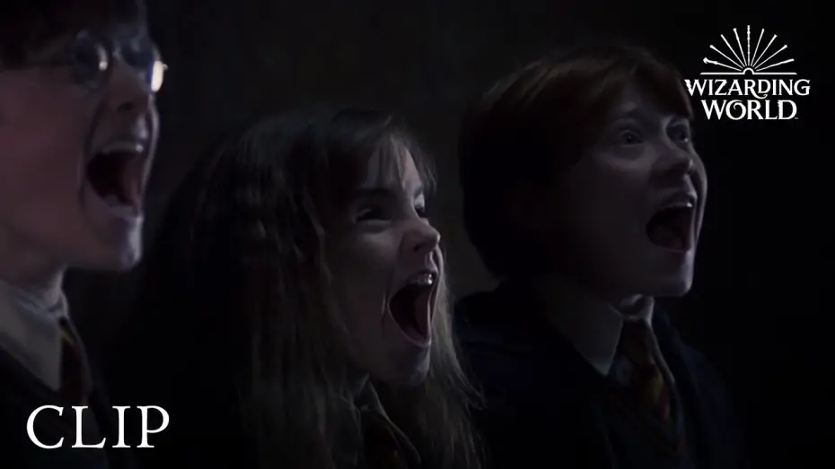 Wideo do filmu Harry Potter i Kamień Filozoficzny — Harry, Ron & Hermione Run Scared of Fluffy