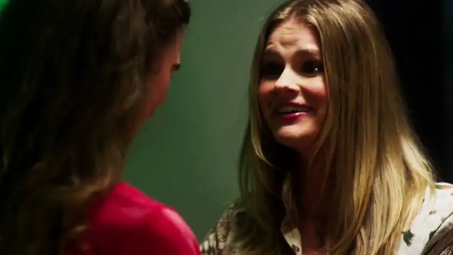 Wideo do filmu Carnage for Christmas — Official Trailer