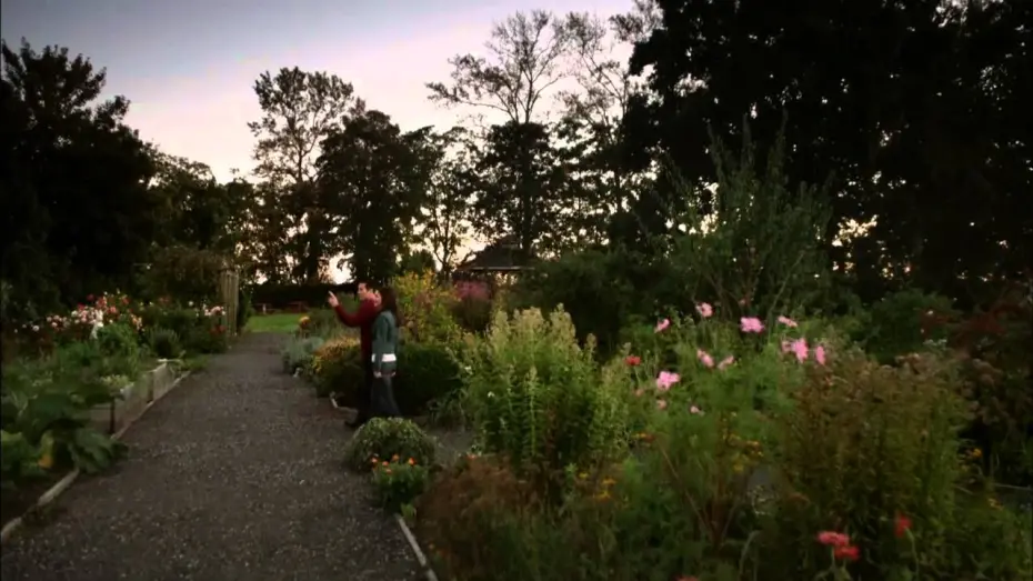 Wideo do filmu Na skraju ogrodu — Edge Of The Garden
