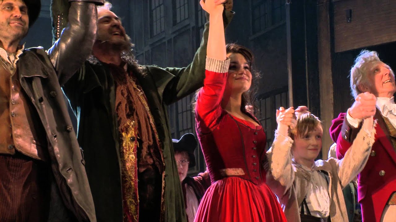 Wideo do filmu Nędznicy — Featurette: "OTS: Samantha Barks wins role of Eponine"