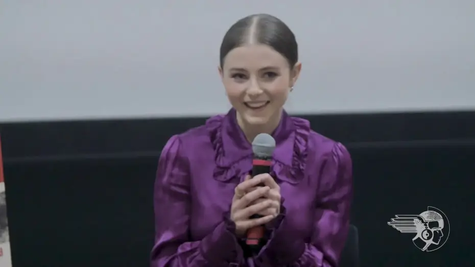 Wideo do filmu Jojo Rabbit — Jojo Rabbit Q&A with Thomasin McKenzie