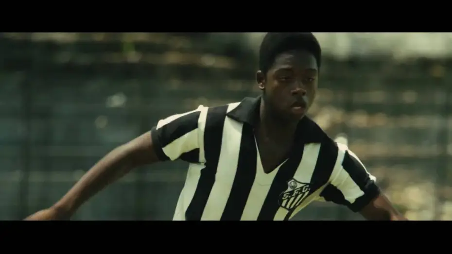 Wideo do filmu Pele: Narodziny legendy — PELÉ - Extrait "Fulgurante ascension" VF