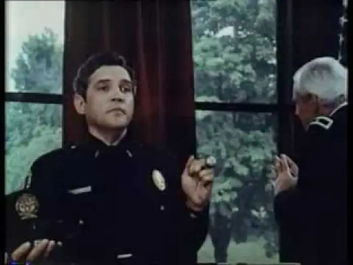 Wideo do filmu Akademia policyjna — 1984 - Police Academy - ...dümmer als die Polizei erlaubt - Trailer - Deutsch - German