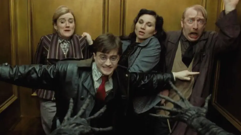 Wideo do filmu Harry Potter i Insygnia Śmierci: Część I — Breaking into the Ministry of Magic - Full Scene
