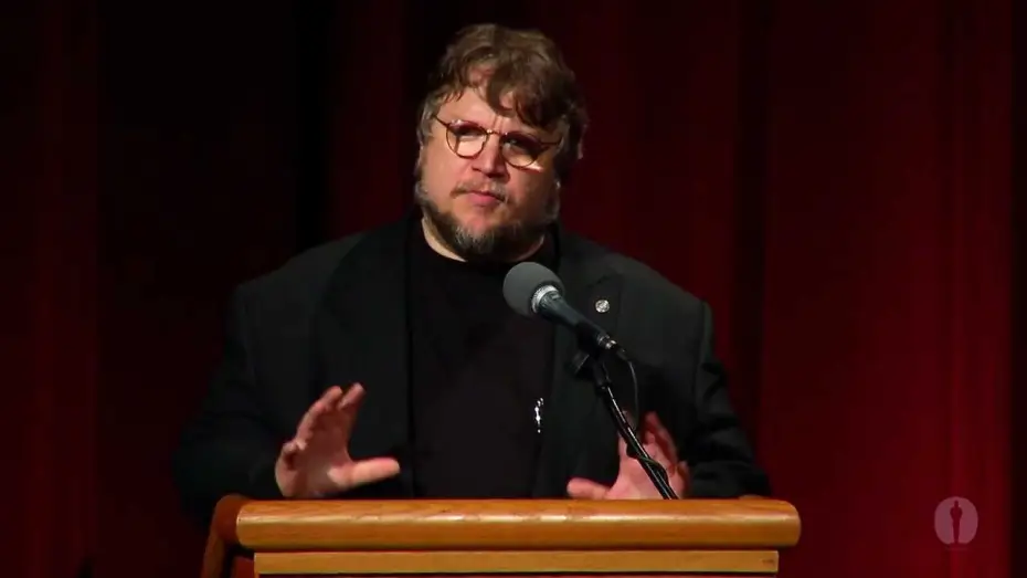 Wideo do filmu Narzeczona Frankensteina — Guillermo del Toro on "The Bride of Frankenstein"