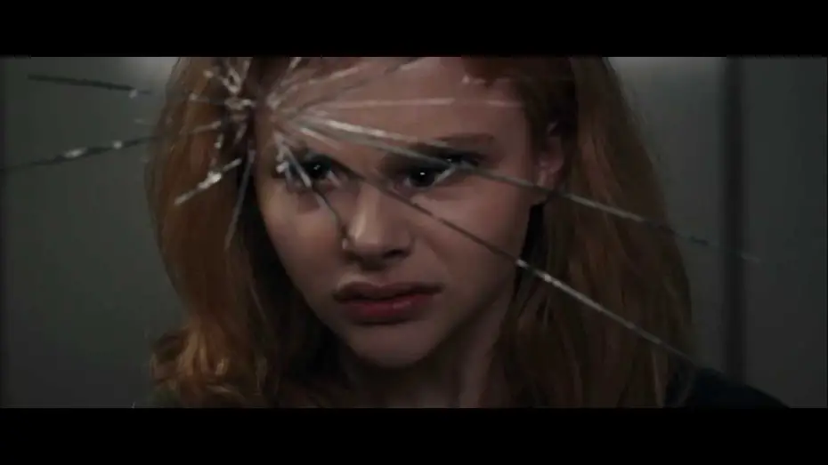 Wideo do filmu Carrie — Carrie - "Normal" TV Spot