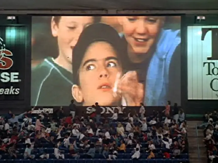 Wideo do filmu Wielka mała liga — Little Big League - Trailer