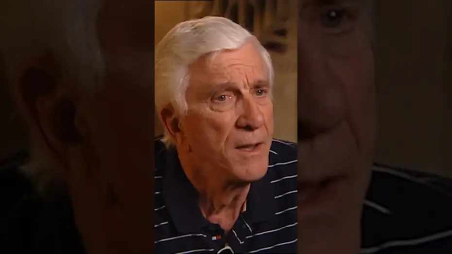 Wideo do filmu Czy leci z nami pilot? — Leslie Nielsen On Dr. Rumack In AIRPLANE!