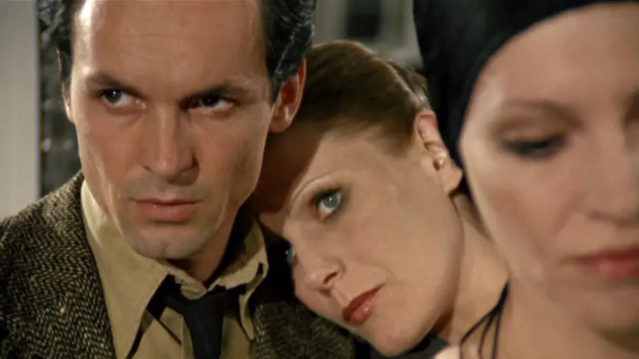 Wideo do filmu Chińska ruletka — Trailer - CHINESISCHES ROULETTE (1976, Rainer Werner Fassbinder, Margit Carstensen)