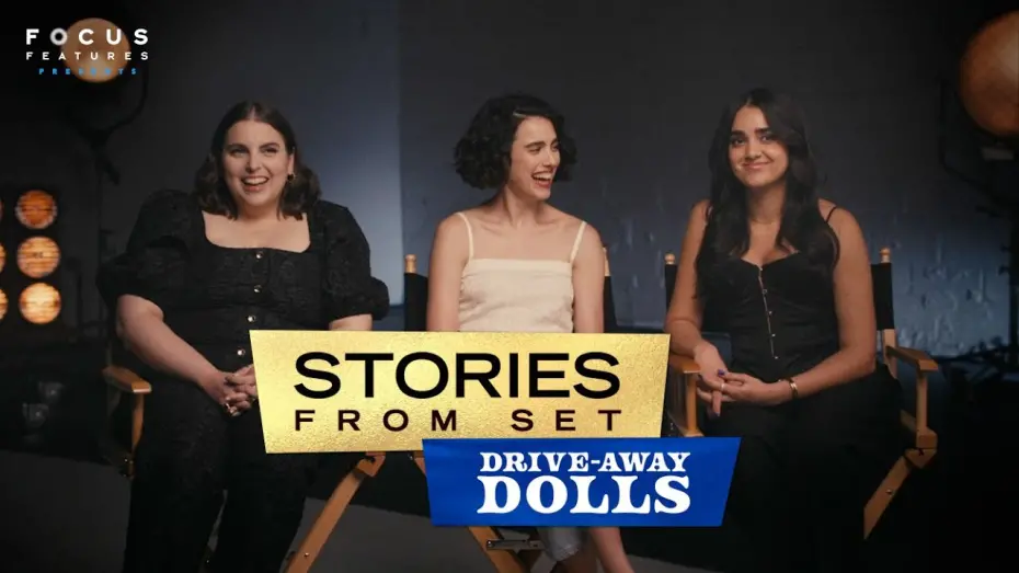 Wideo do filmu Żegnajcie, laleczki — The Cast of Drive-Away Dolls Laugh About Getting Extra Close on Set