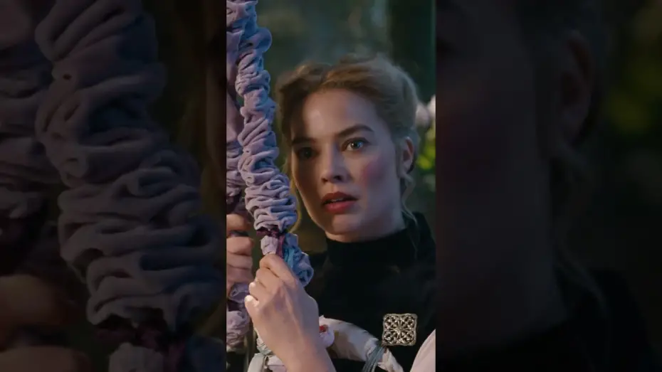 Wideo do filmu Wichrowe wzgórza — In ONE MONTH, come undone.