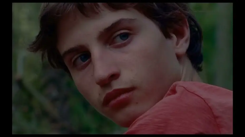 Wideo do filmu Estrany riu — Estrany riu (Extraño río), de Jaume Claret Muxart | Tráiler VOSE | Estreno en cines 3 octubre