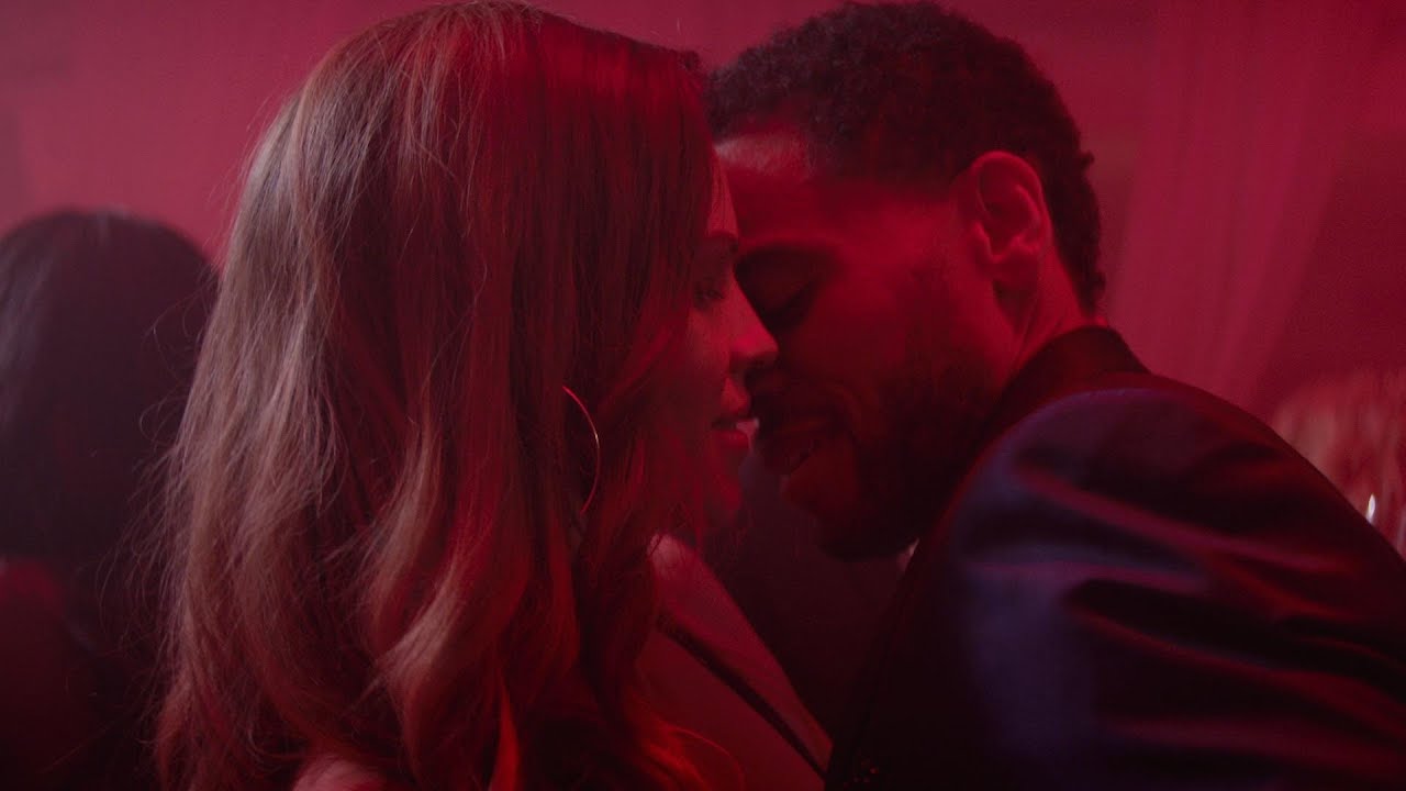 Wideo do filmu Niezapomniana — Fatale (2020 Movie) Official Announcement – Hilary Swank, Michael Ealy